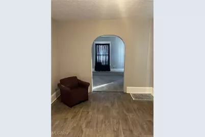 679 Wooster Road W, Barberton, OH 44203 - Photo 6