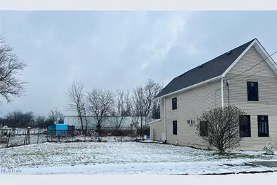 2103 Henry Avenue SW, Canton, OH 44706 - Photo 2