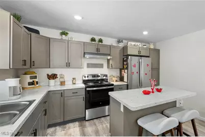 385 Nantucket Drive, Geneva, OH 44041 - Photo 6