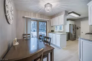 26948 Southwood Ln, Olmsted Twp, OH 44138 - Photo 6