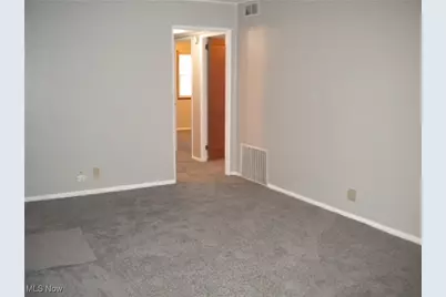 611 Franklin Avenue, Barberton, OH 44203 - Photo 4
