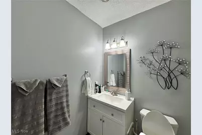 1327 Huntington Court, Boardman, OH 44512 - Photo 6