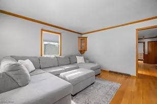 344 3rd St, Wadsworth, OH 44281 - Photo 2