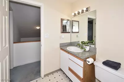 3376 Hunter Parkway #26, Cuyahoga Falls, OH 44223 - Photo 24