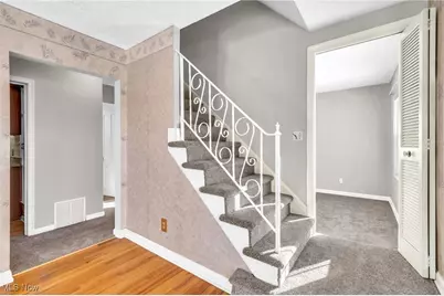 1595 Evergreen Avenue, Akron, OH 44301 - Photo 8