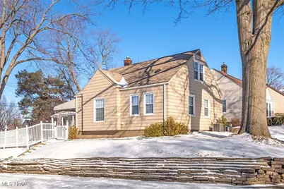 1595 Evergreen Avenue, Akron, OH 44301 - Photo 1