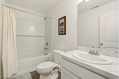 677 Crossings Lane, Akron, OH 44320 - Photo 18