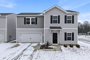 677 Crossings Ln, Akron, OH 44320 - Photo 1