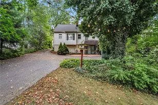 242 N Hawkins Ave, Akron, OH 44313 - Photo 30