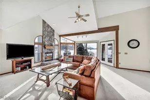 2528 Tupelo Dr, Roaming Shores, OH 44084 - Photo 10