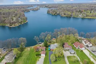 2528 Tupelo Dr, Roaming Shores, OH 44084 - Photo 2