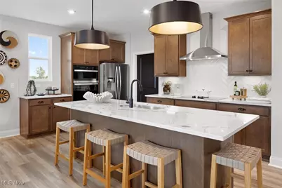 827 Colesbourne Circle, Uniontown, OH 44685 - Photo 16