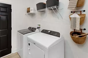 827 Colesbourne Circle, Uniontown, OH 44685 - Photo 26