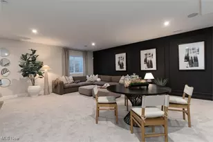 827 Colesbourne Circle, Uniontown, OH 44685 - Photo 32