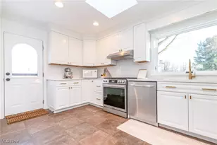 4775 SOM Center Road, Moreland Hills, OH 44022 - Photo 12