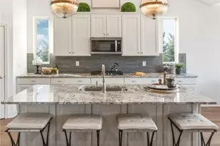 821 Colesbourne Circle, Uniontown, OH 44685 - Photo 6