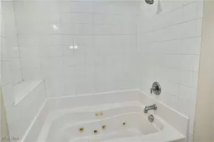 140 Fairway Pl NW, Warren, OH 44483 - Photo 30