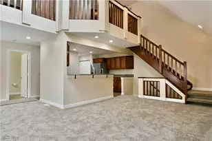 140 Fairway Pl NW, Warren, OH 44483 - Photo 12