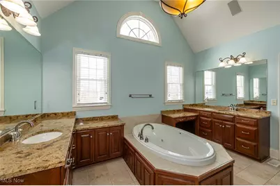 4025 Meadowvale Court, Akron, OH 44333 - Photo 24