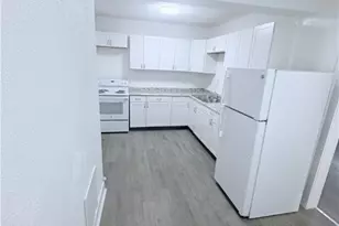 13671 Euclid Ave, Loveland, OH 44112 - Photo 16