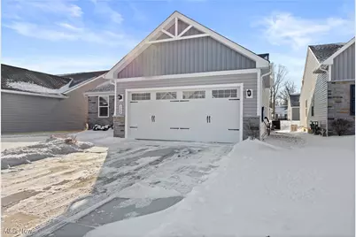 122 Eagle Circle, Amherst, OH 44001 - Photo 2