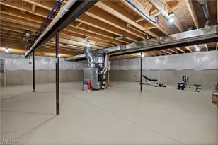 122 Eagle Cir, Amherst, OH 44001 - Photo 28