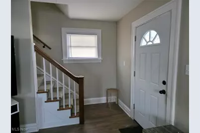 1425 Crescent Road SW, Canton, OH 44710 - Photo 2