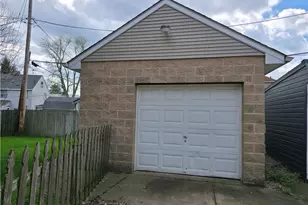 1425 Crescent Rd SW, Canton, OH 44710 - Photo 2