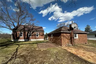 1075 Bacon Ave, East Palestine, OH 44413 - Photo 2