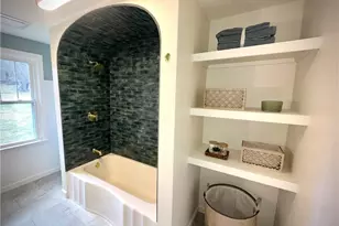 1075 Bacon Ave, East Palestine, OH 44413 - Photo 10