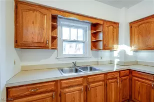 1228 Murray Ave, Akron, OH 44310 - Photo 12