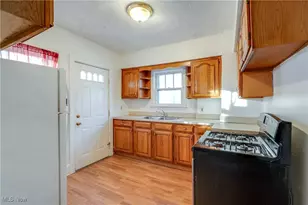 1228 Murray Ave, Akron, OH 44310 - Photo 10