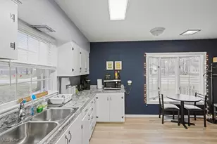 32 W Lincoln St, Oberlin, OH 44074 - Photo 8