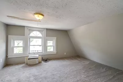 87 Hawthorne Avenue, Akron, OH 44303 - Photo 30