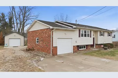 9 Oakbrook Lane, Mineral Wells, WV 26150 - Photo 2