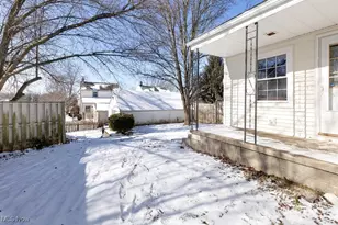 1612 Oakwood Ave, Akron, OH 44301 - Photo 22