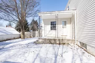 1612 Oakwood Ave, Akron, OH 44301 - Photo 2