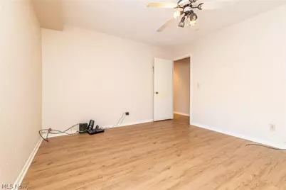 2112 Acacia Park Drive #209, Lyndhurst, OH 44124 - Photo 18