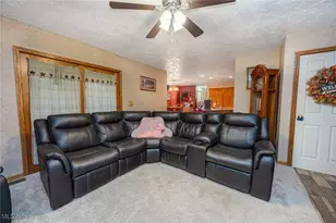 828 Green Dr, Coshocton, OH 43812 - Photo 24