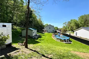 828 Green Dr, Coshocton, OH 43812 - Photo 12