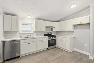 6809 Sumner Rd, Ravenna, OH 44266 - Photo 8