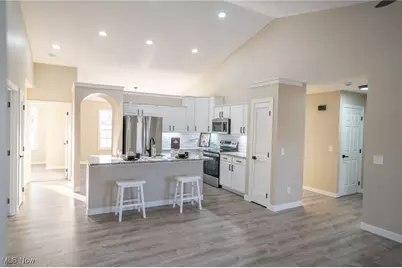 4662 Helmsworth Drive NE, Canton, OH 44714 - Photo 14