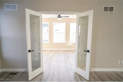 4662 Helmsworth Drive NE, Canton, OH 44714 - Photo 6