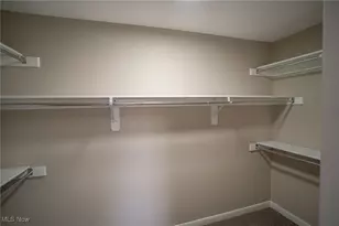 4662 Helmsworth Dr NE, Canton, OH 44714 - Photo 26