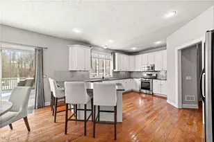 9685 Campton Ridge Dr, Chardon, OH 44024 - Photo 8