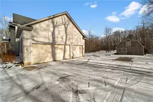 9685 Campton Ridge Dr, Chardon, OH 44024 - Photo 46