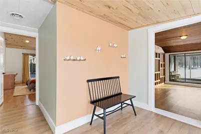 9800 Gleeson Drive, Valleyview, OH 44125 - Photo 12