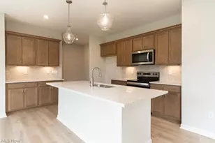 3639 Great Windsor Ln, Uniontown, OH 44685 - Photo 18