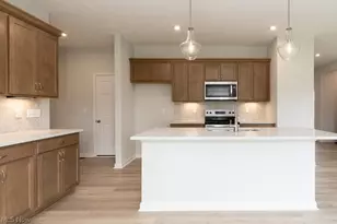 3639 Great Windsor Ln, Uniontown, OH 44685 - Photo 10