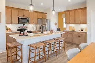 3639 Great Windsor Ln, Uniontown, OH 44685 - Photo 6